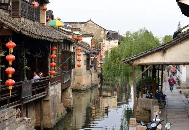 小城夏天串词简短